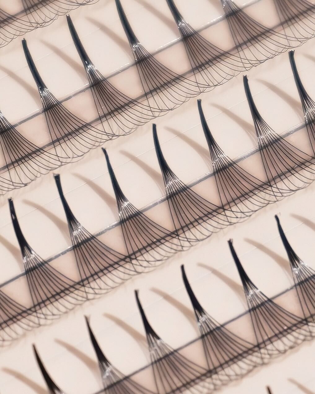 Loose Base Promade 0.03mm Lash Extensions | Light Heart Lash