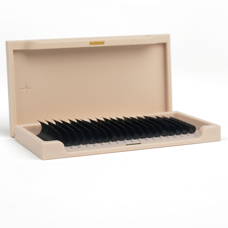 Light Heart Everything Lash | 20 Rows per Tray | Softest 0.03mm Lash Extensions