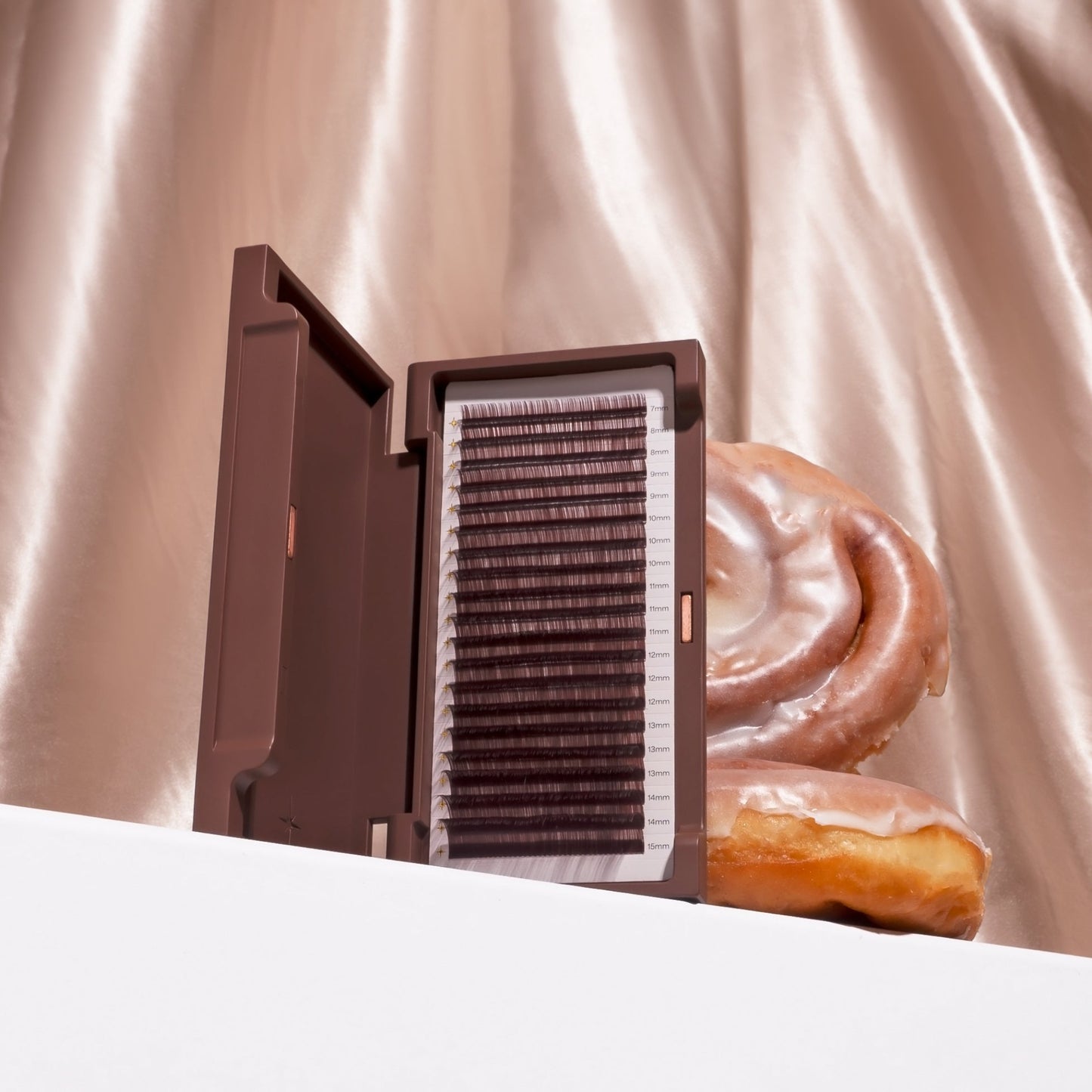 Brown Artistry Shades |  Berry Beautiful  |  Everything Lashes .03mm (20 Rows/Tray)