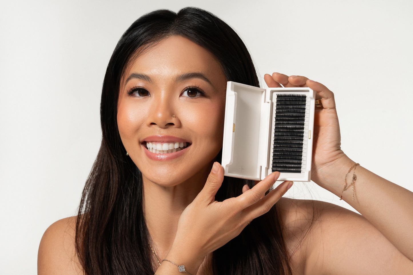 Everything Lashes .03mm (20 Rows/Tray)